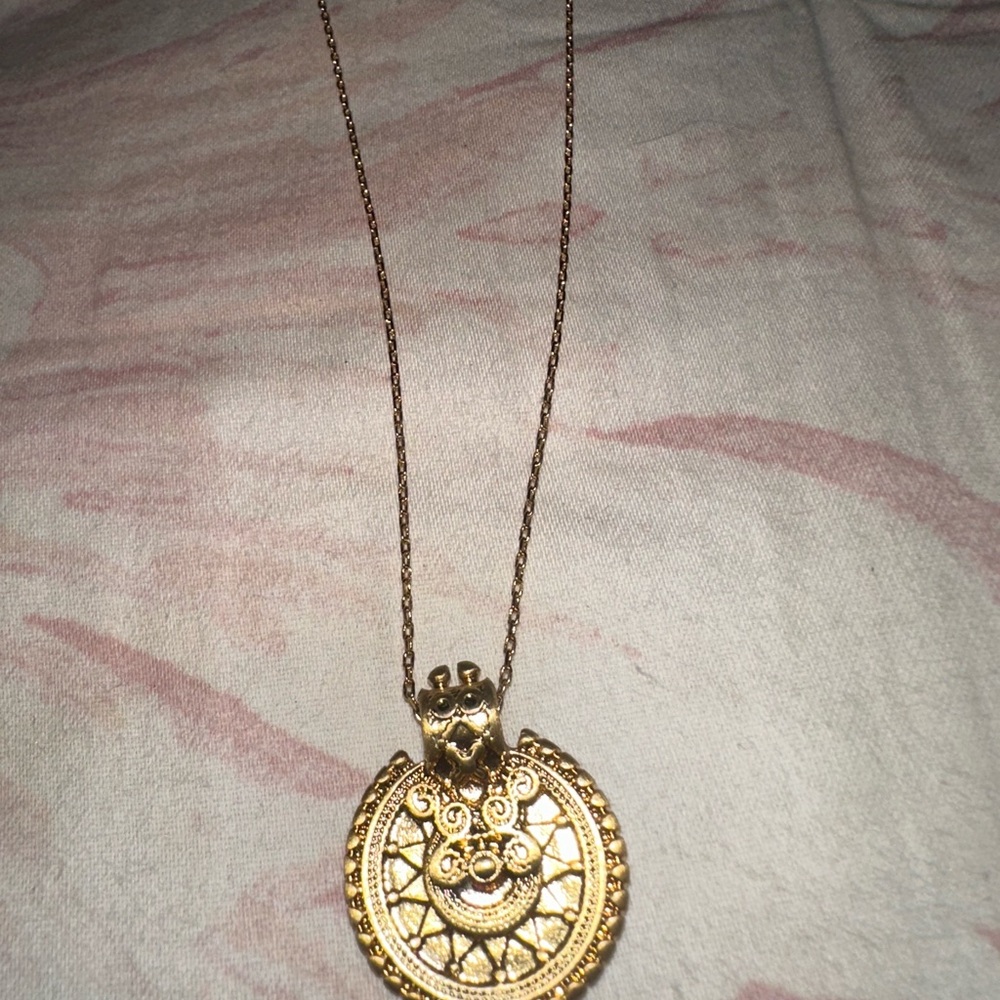 Gold-Tone Ornate Medallion Pendant Necklace | Never Worn